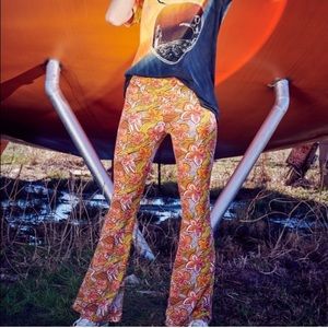 NWT Earthbound Trading Co Orange Flower Flared Yoga Pant